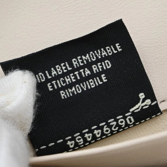 FENDI Logo Peekaboo Long Wallet Leather Black GHW Italy 83RF639 - Picture 15 of 16